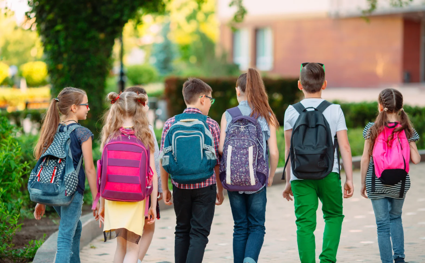 בין שער בית הספר לשער הלב | טור אישי